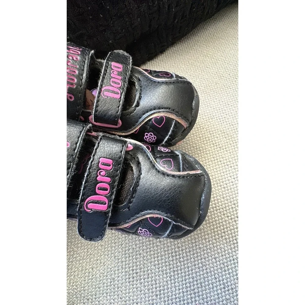 Dora and boots 2010 shoes size 5